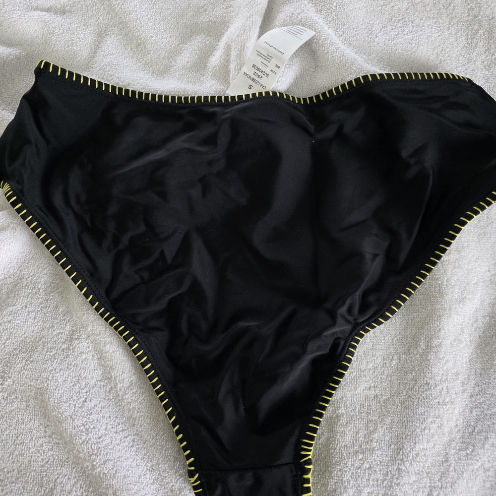 Cupshe Black Bikini with Neon Straps - Picture 7 of 7